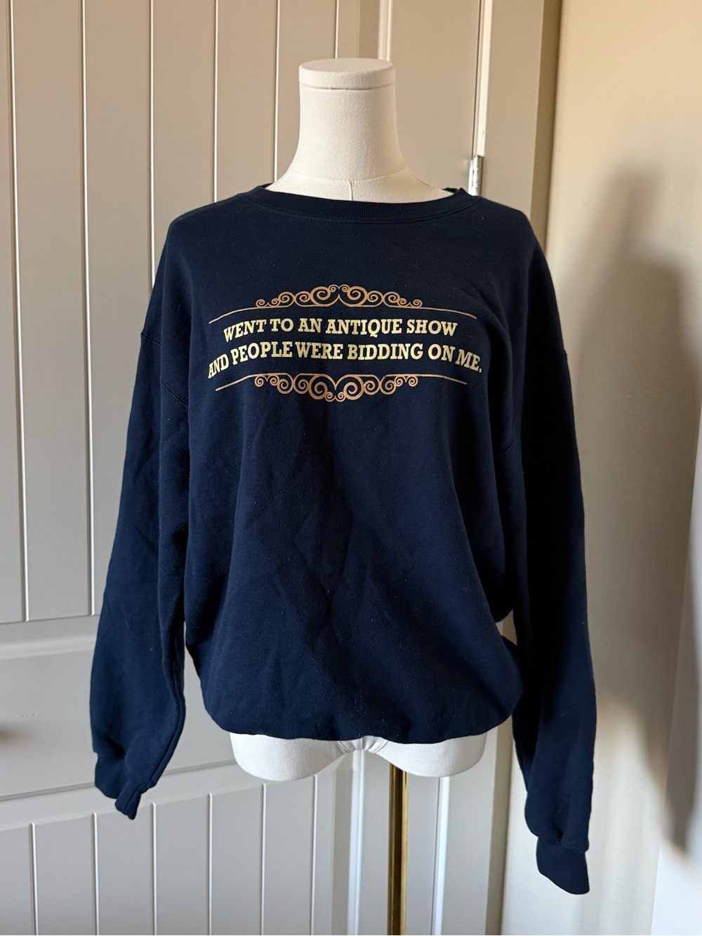 Navy Graphic Crewneck Sweatshirt - Classic Cozy Pullover